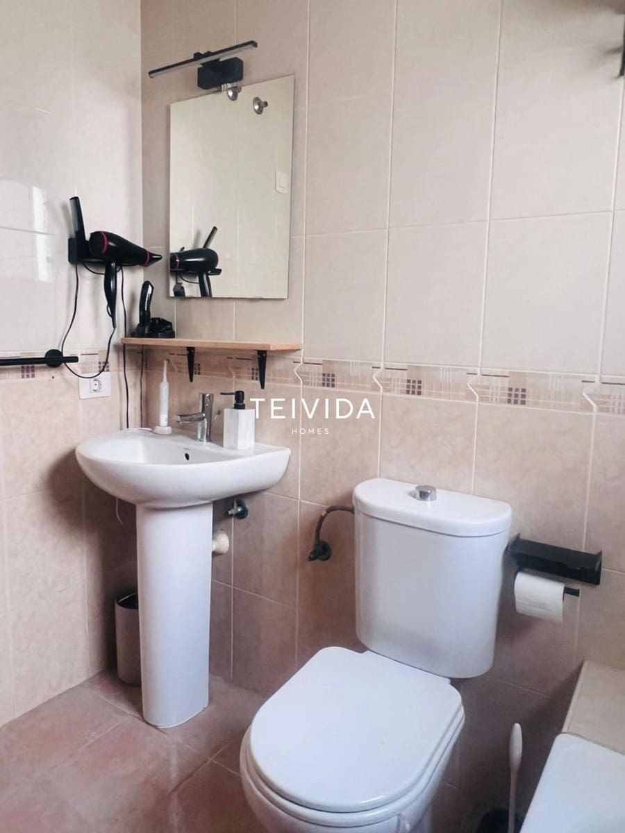 2 quarto Apartamento para venda em San Isidro de Abona com garagem - 195 000 € (Ref: 9854573)