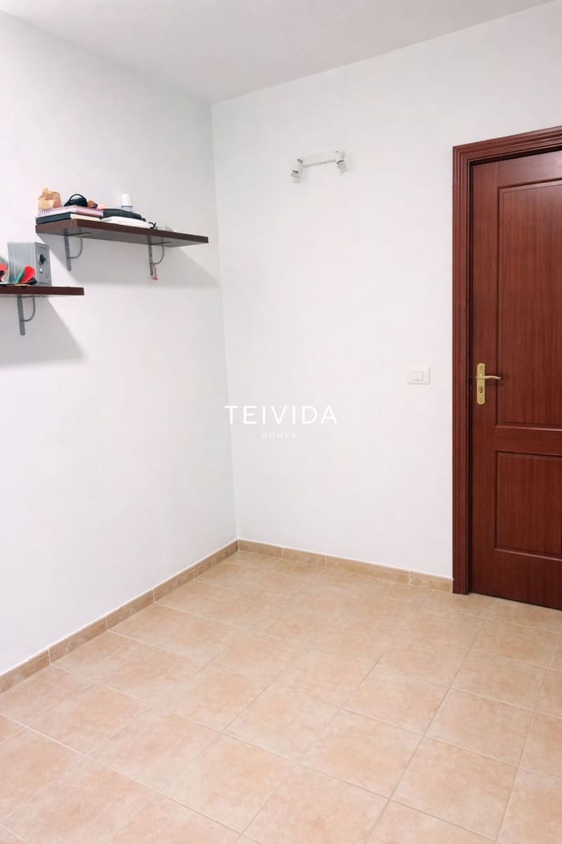 2 quarto Apartamento para venda em San Isidro de Abona com garagem - 195 000 € (Ref: 9854573)