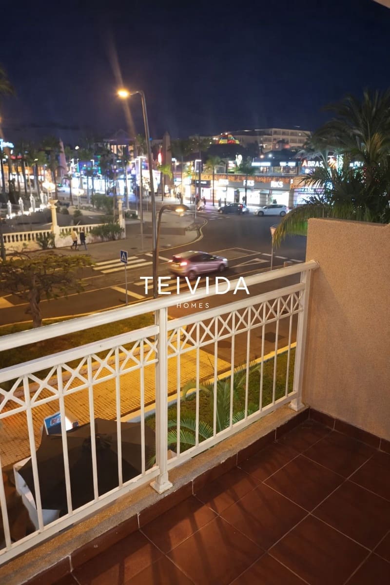 2 bedroom Flat for rent in Playa de las Americas with pool - € 1,600 (Ref: 9854574)