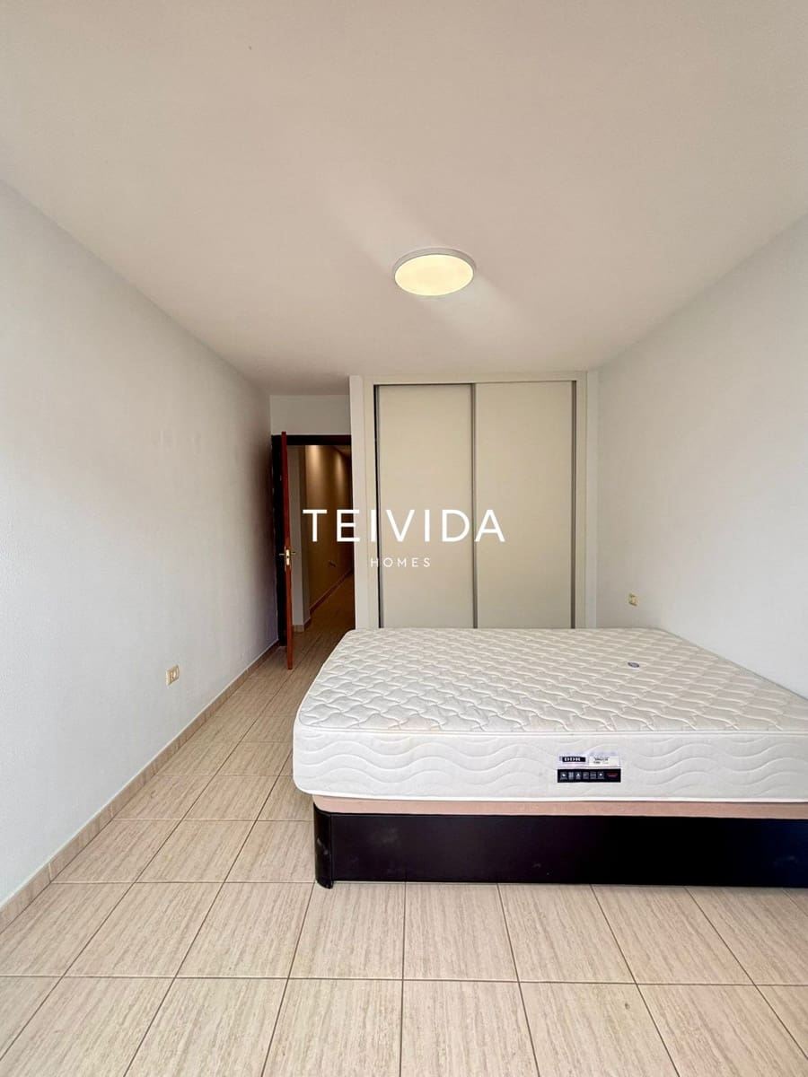 3 bedroom Flat for rent in Valle de San Lorenzo with garage - € 1,450 (Ref: 9854575)