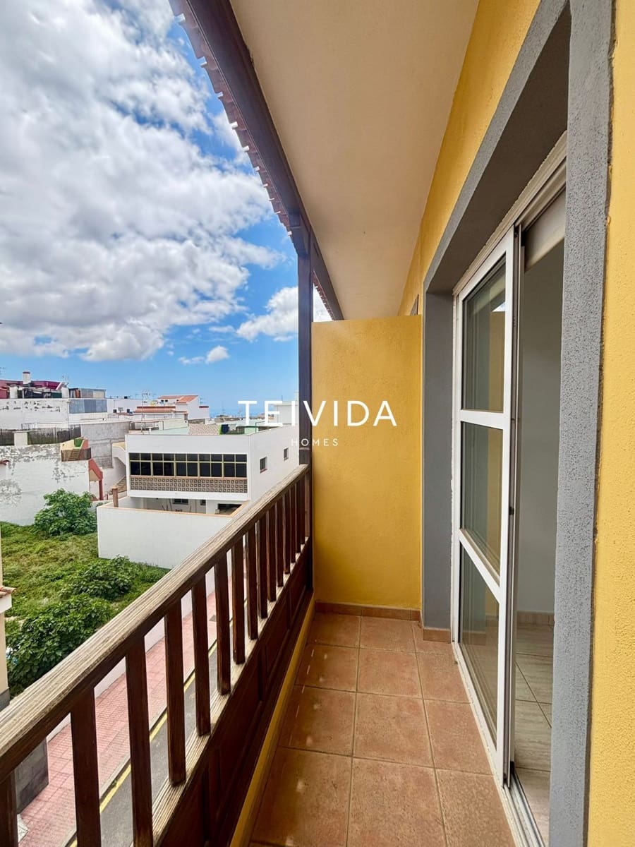 3 bedroom Flat for rent in Valle de San Lorenzo with garage - € 1,450 (Ref: 9854575)