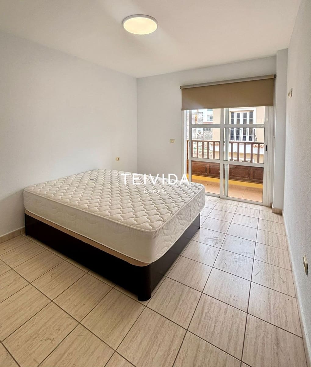 3 bedroom Flat for rent in Valle de San Lorenzo with garage - € 1,450 (Ref: 9854575)
