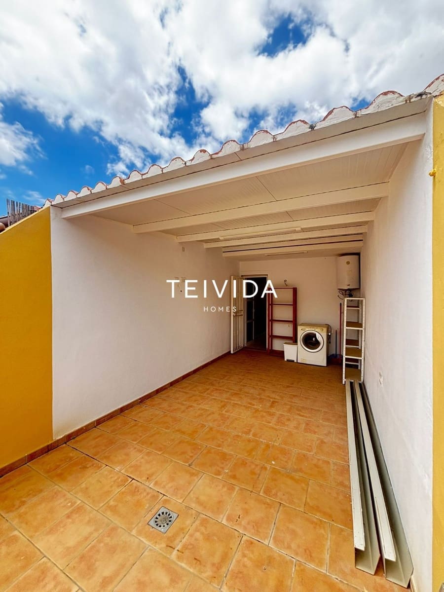 3 bedroom Flat for rent in Valle de San Lorenzo with garage - € 1,450 (Ref: 9854575)