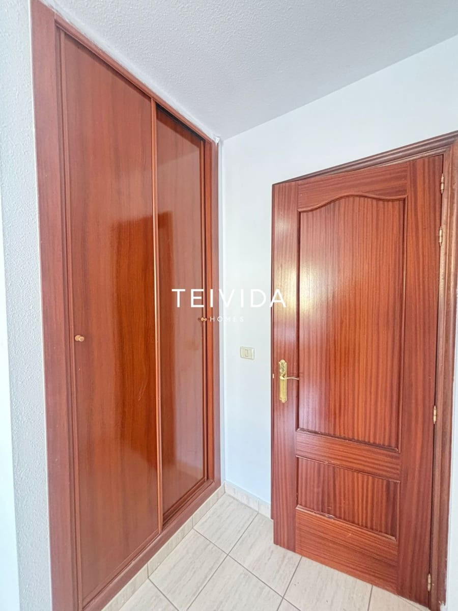 3 bedroom Flat for rent in Valle de San Lorenzo with garage - € 1,450 (Ref: 9854575)