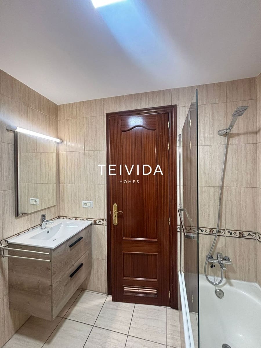3 bedroom Flat for rent in Valle de San Lorenzo with garage - € 1,450 (Ref: 9854575)