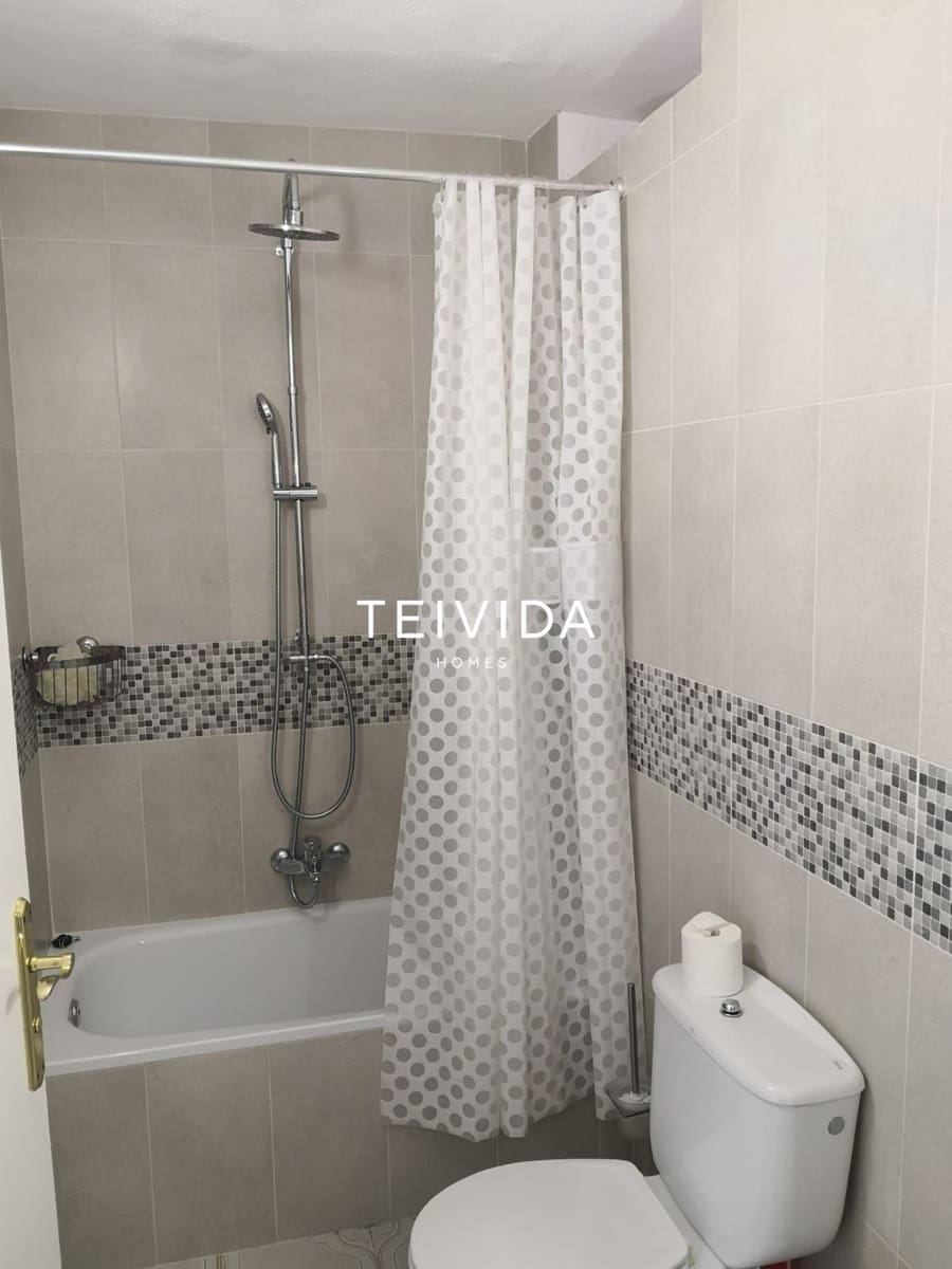 2 bedroom Townhouse for rent in Puerto Santiago with pool garage - € 2,850 (Ref: 9854576)