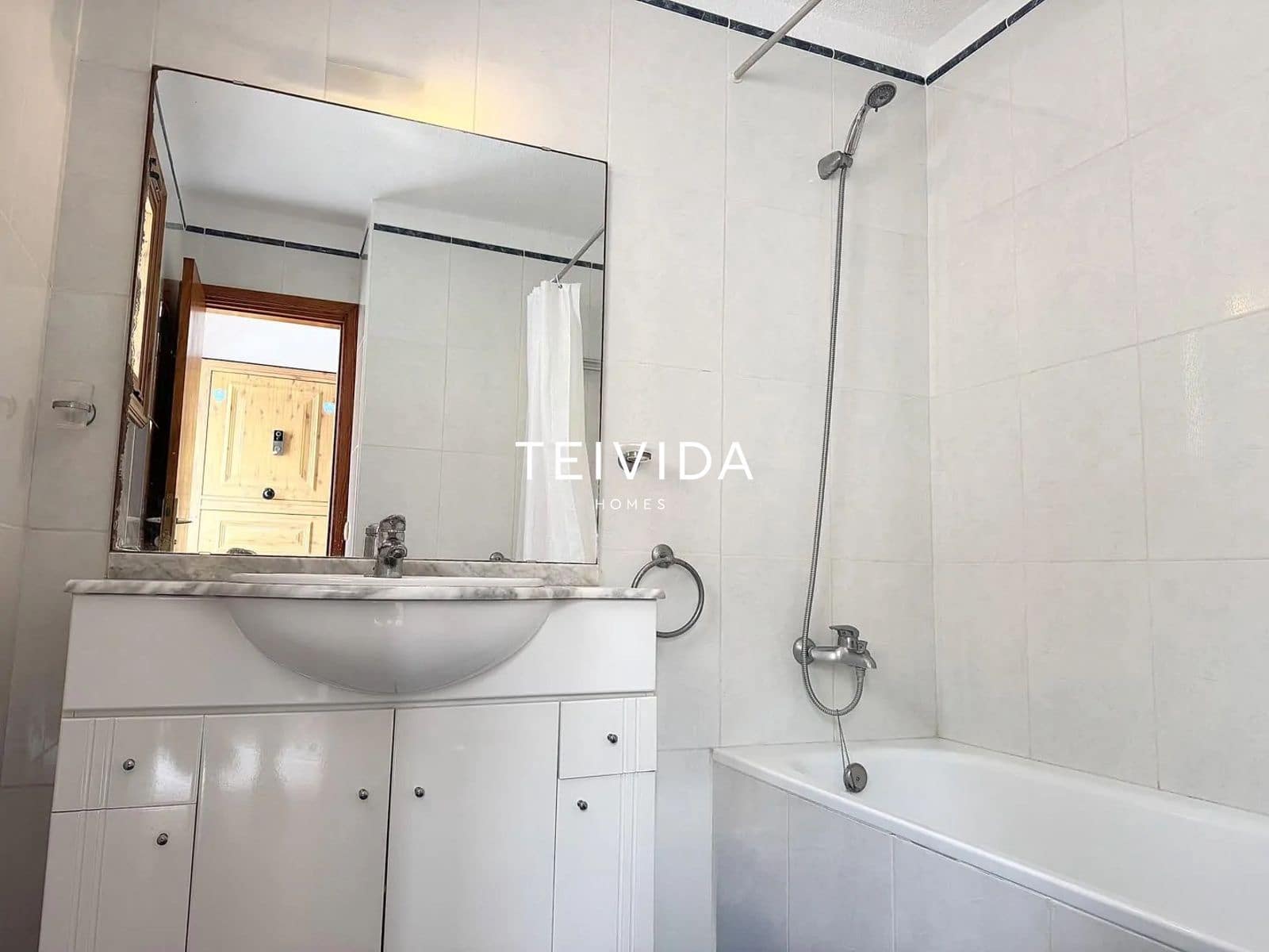 2 chambre Appartement à vendre à Los Cristianos avec piscine - 395 000 € (Ref: 9854582)