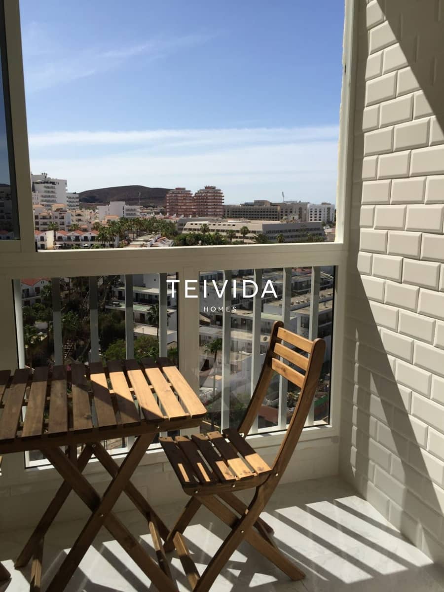 1 bedroom Flat for sale in Playa de las Americas with pool - € 273,000 (Ref: 9854585)