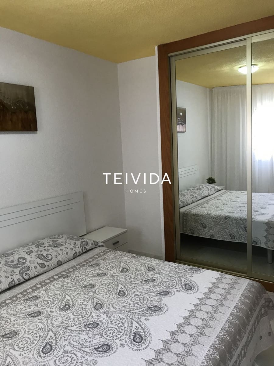 1 bedroom Flat for sale in Playa de las Americas with pool - € 273,000 (Ref: 9854585)