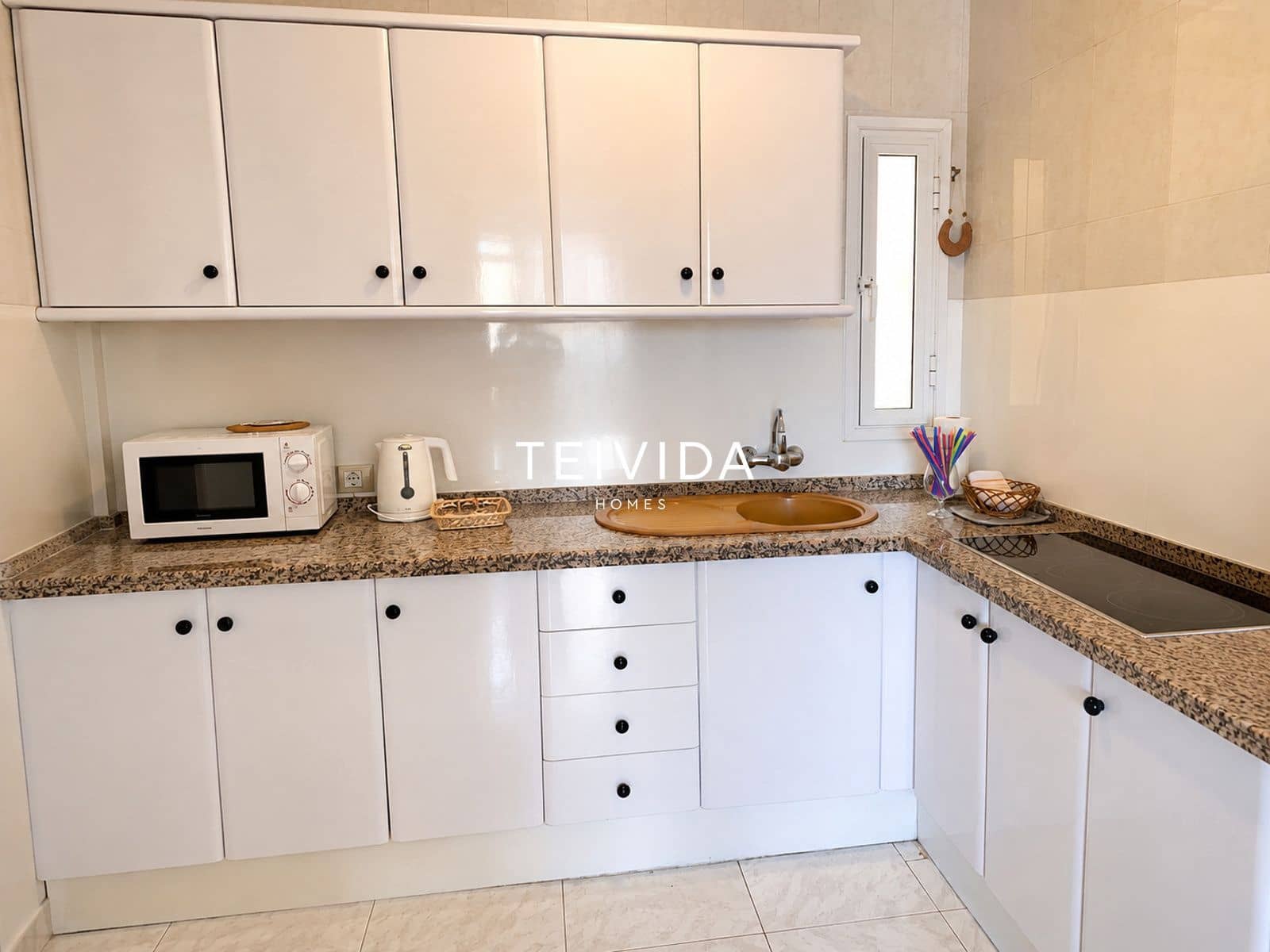 1 bedroom Flat for sale in Playa de las Americas with pool - € 273,000 (Ref: 9854585)