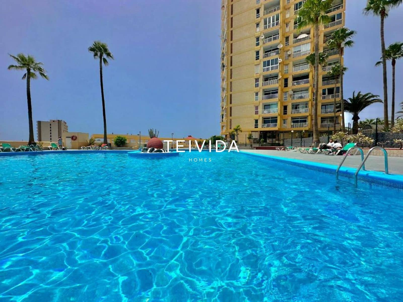 1 bedroom Flat for sale in Playa de las Americas with pool - € 273,000 (Ref: 9854585)