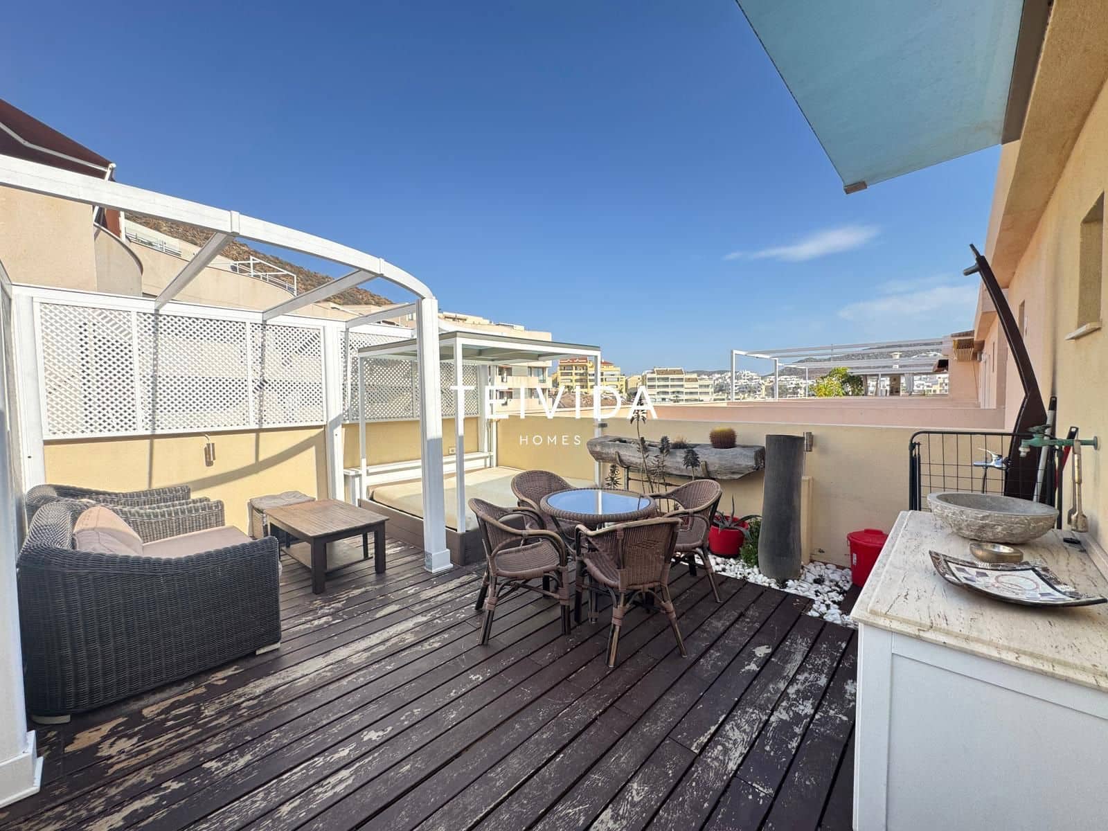 2 bedroom Penthouse for rent in Arona with pool - € 1,550 (Ref: 9854587)