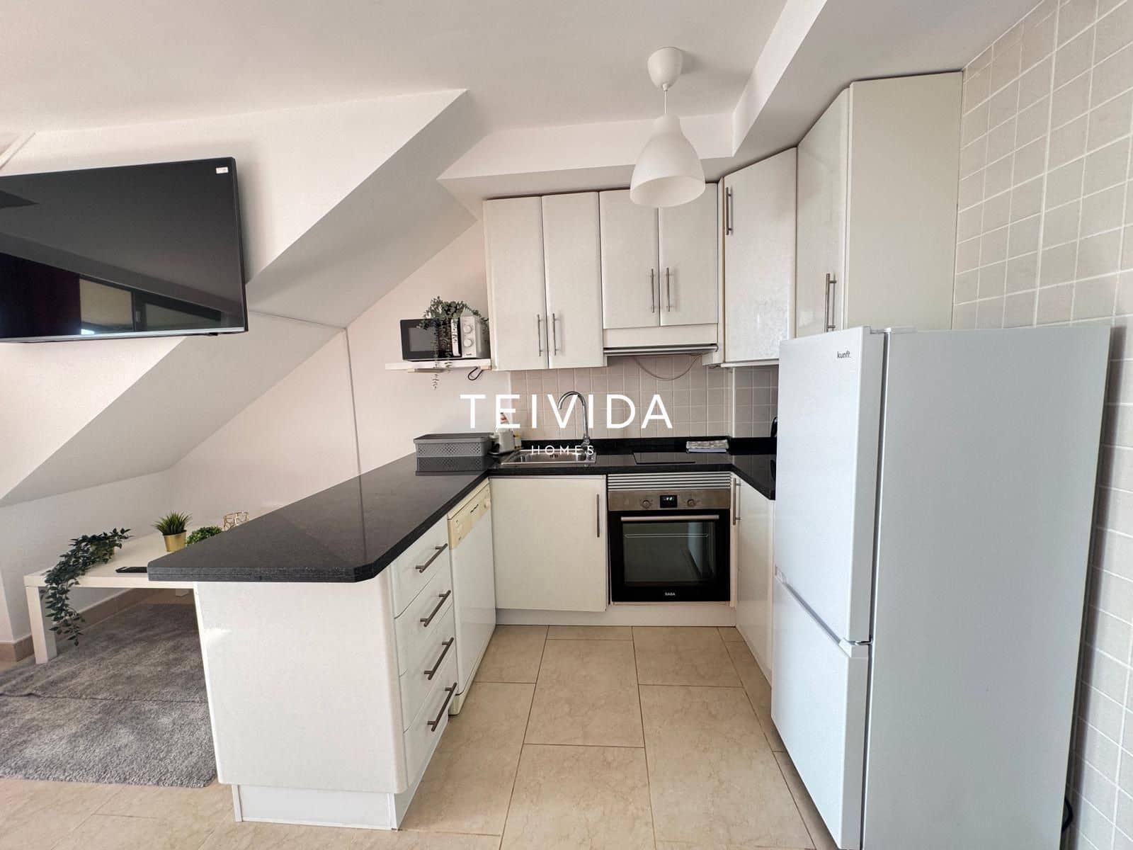 2 bedroom Penthouse for rent in Arona with pool - € 1,550 (Ref: 9854587)