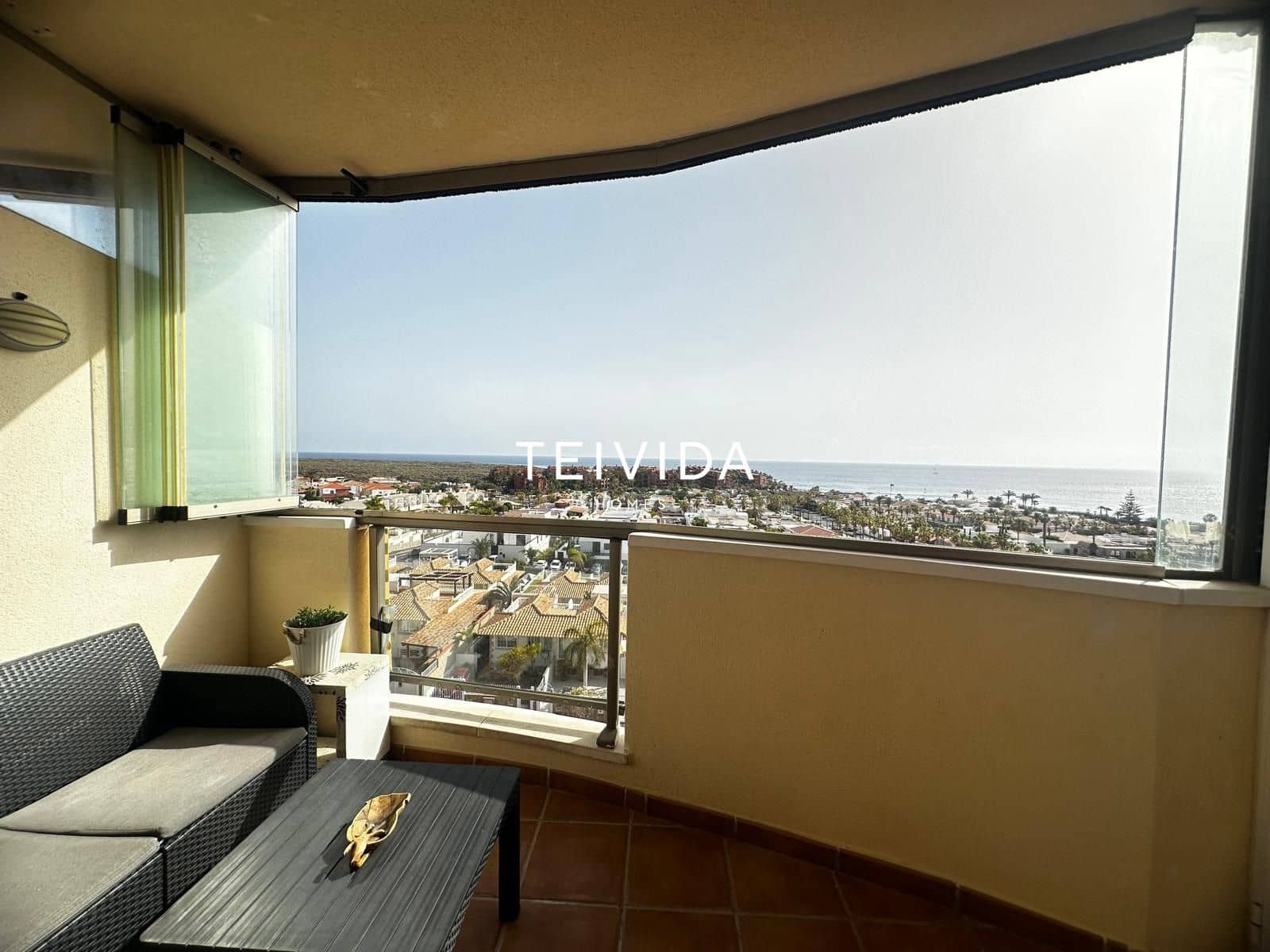 2 soveværelse Penthouse til leje i Arona med swimmingpool - € 1.550 (Ref: 9854587)