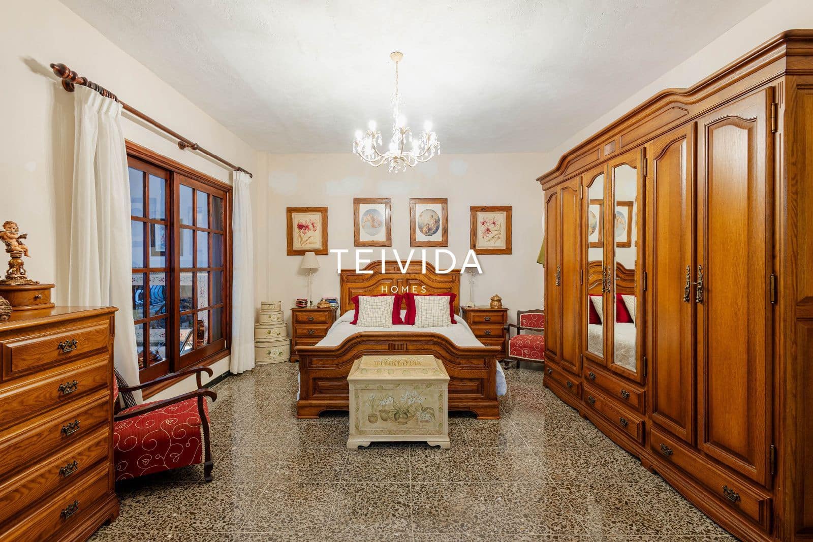 4 sypialnia Willa na sprzedaż w Santa Cruz de Tenerife - 580 000 € (Ref: 9854596)