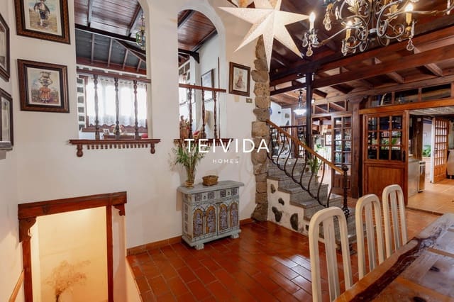 4 sypialnia Willa na sprzedaż w Santa Cruz de Tenerife - 580 000 € (Ref: 9854596)