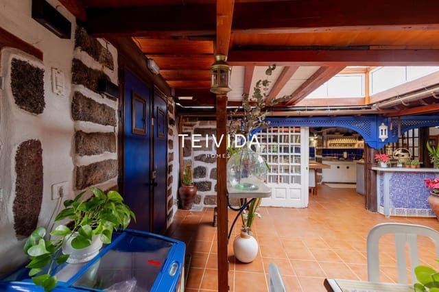 4 sypialnia Willa na sprzedaż w Santa Cruz de Tenerife - 580 000 € (Ref: 9854596)