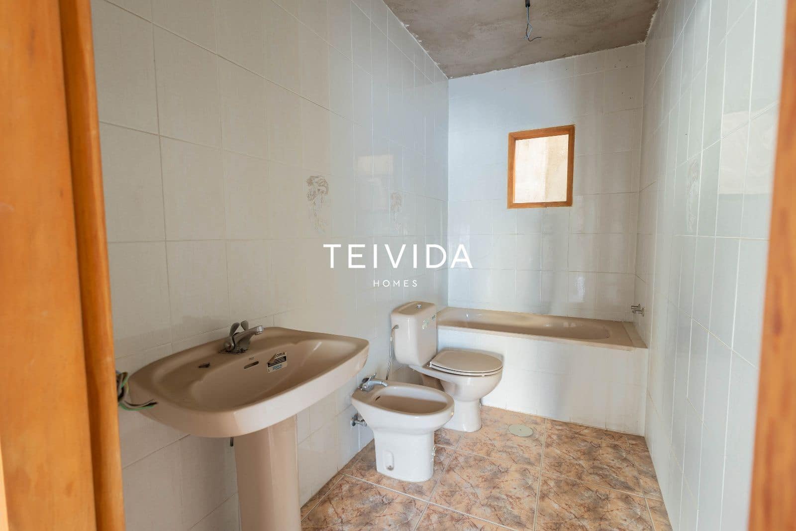8 bedroom Villa for sale in Cabo Blanco - € 1,600,000 (Ref: 9854597)