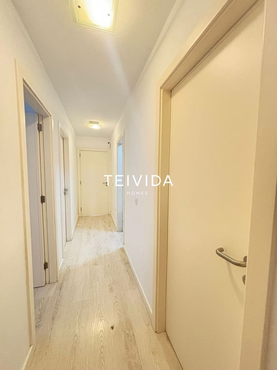 4 makuuhuone Huvila vuokrattavana paikassa Santa Cruz de Tenerife mukana uima-altaan 
autotalli - 2 500 € (Ref: 9854600)