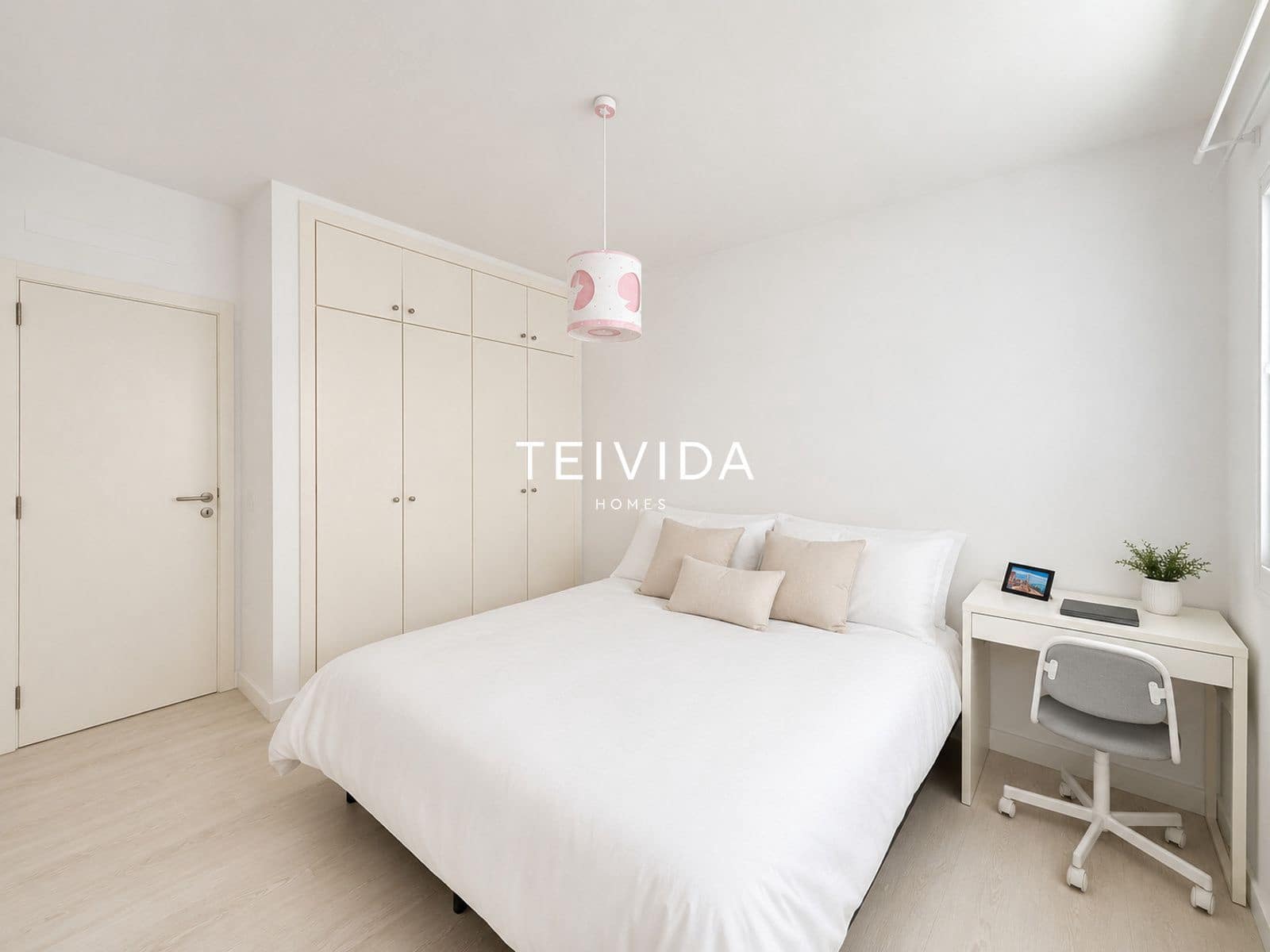 4 makuuhuone Huvila vuokrattavana paikassa Santa Cruz de Tenerife mukana uima-altaan 
autotalli - 2 500 € (Ref: 9854600)