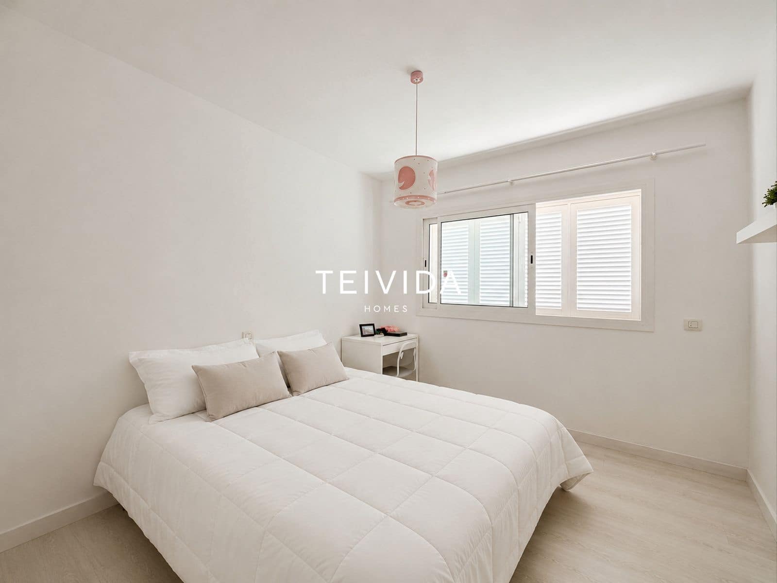 4 makuuhuone Huvila vuokrattavana paikassa Santa Cruz de Tenerife mukana uima-altaan 
autotalli - 2 500 € (Ref: 9854600)