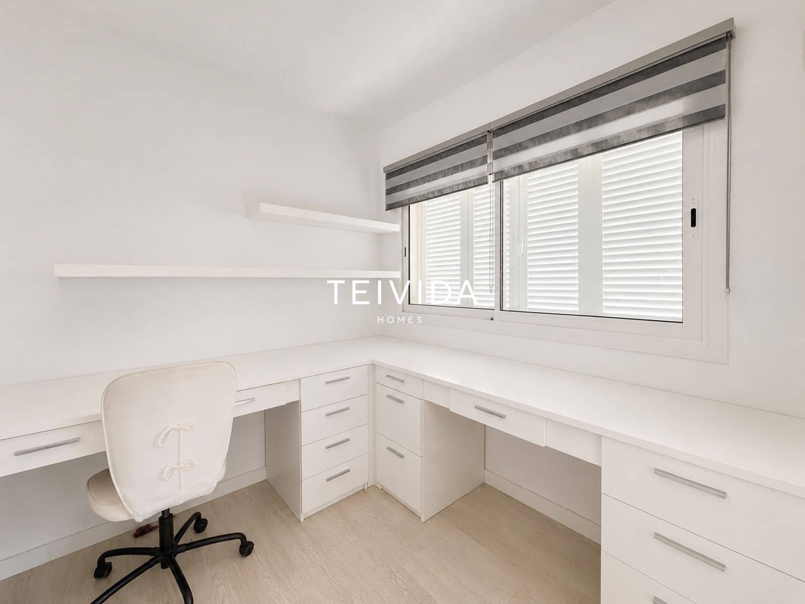 4 makuuhuone Huvila vuokrattavana paikassa Santa Cruz de Tenerife mukana uima-altaan 
autotalli - 2 500 € (Ref: 9854600)