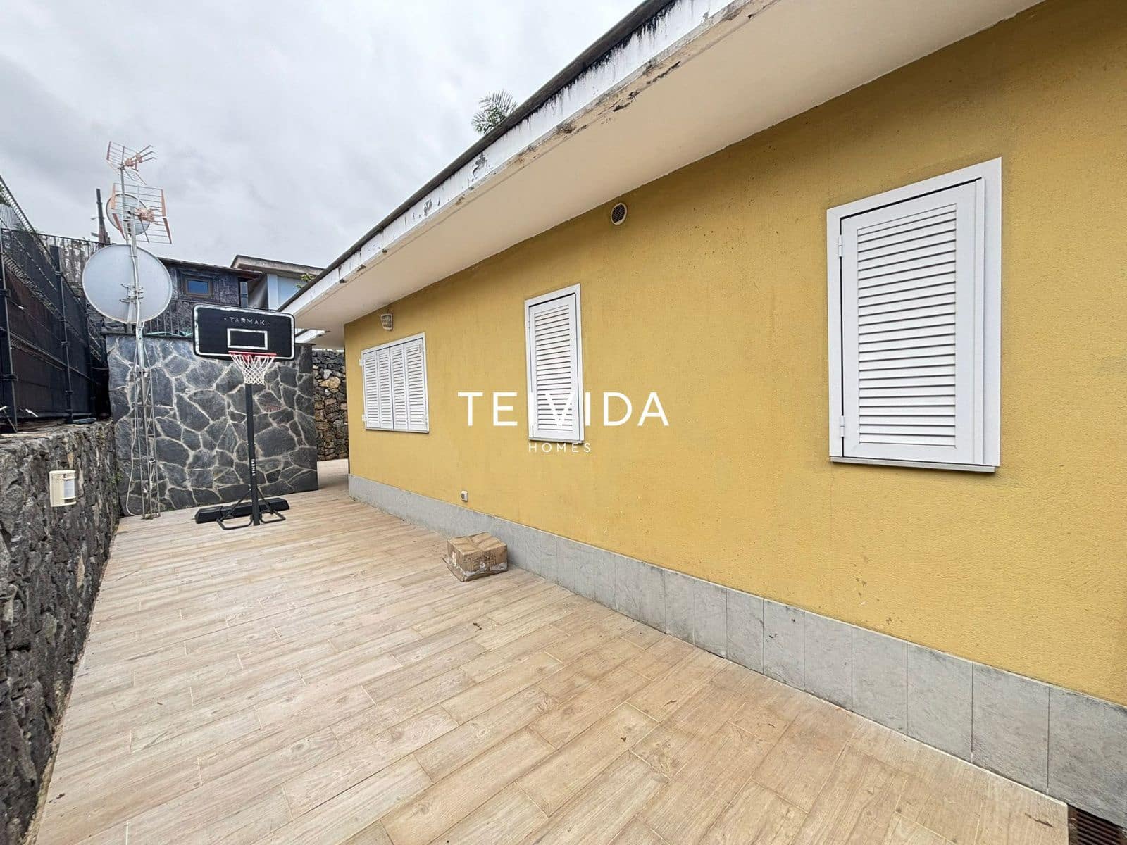 4 makuuhuone Huvila vuokrattavana paikassa Santa Cruz de Tenerife mukana uima-altaan 
autotalli - 2 500 € (Ref: 9854600)