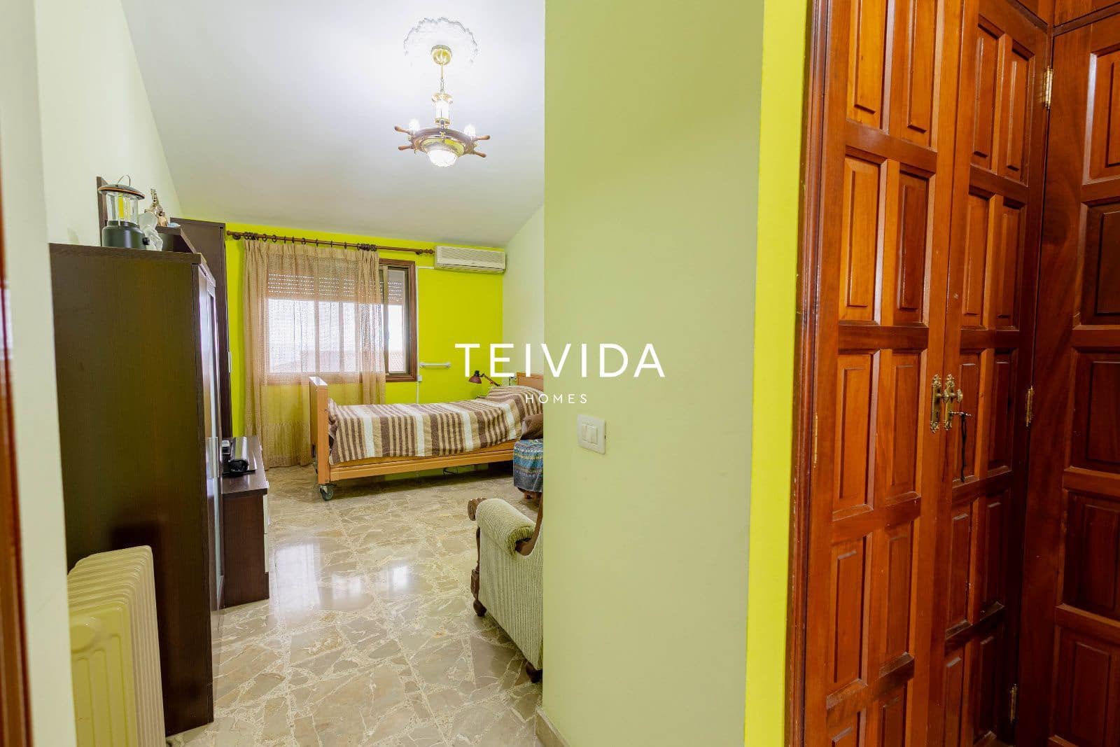 5 bedroom Villa for sale in Santa Cruz de Tenerife with pool garage - € 890,000 (Ref: 9867657)