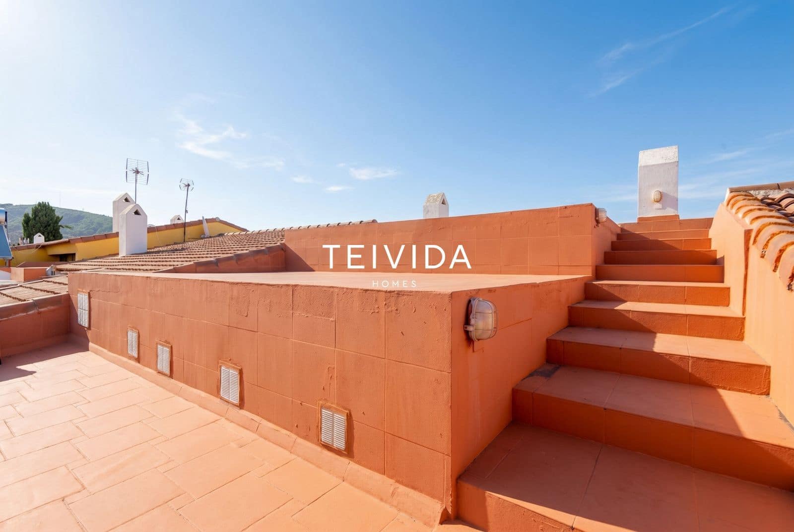 5 bedroom Villa for sale in Santa Cruz de Tenerife with pool garage - € 890,000 (Ref: 9867657)