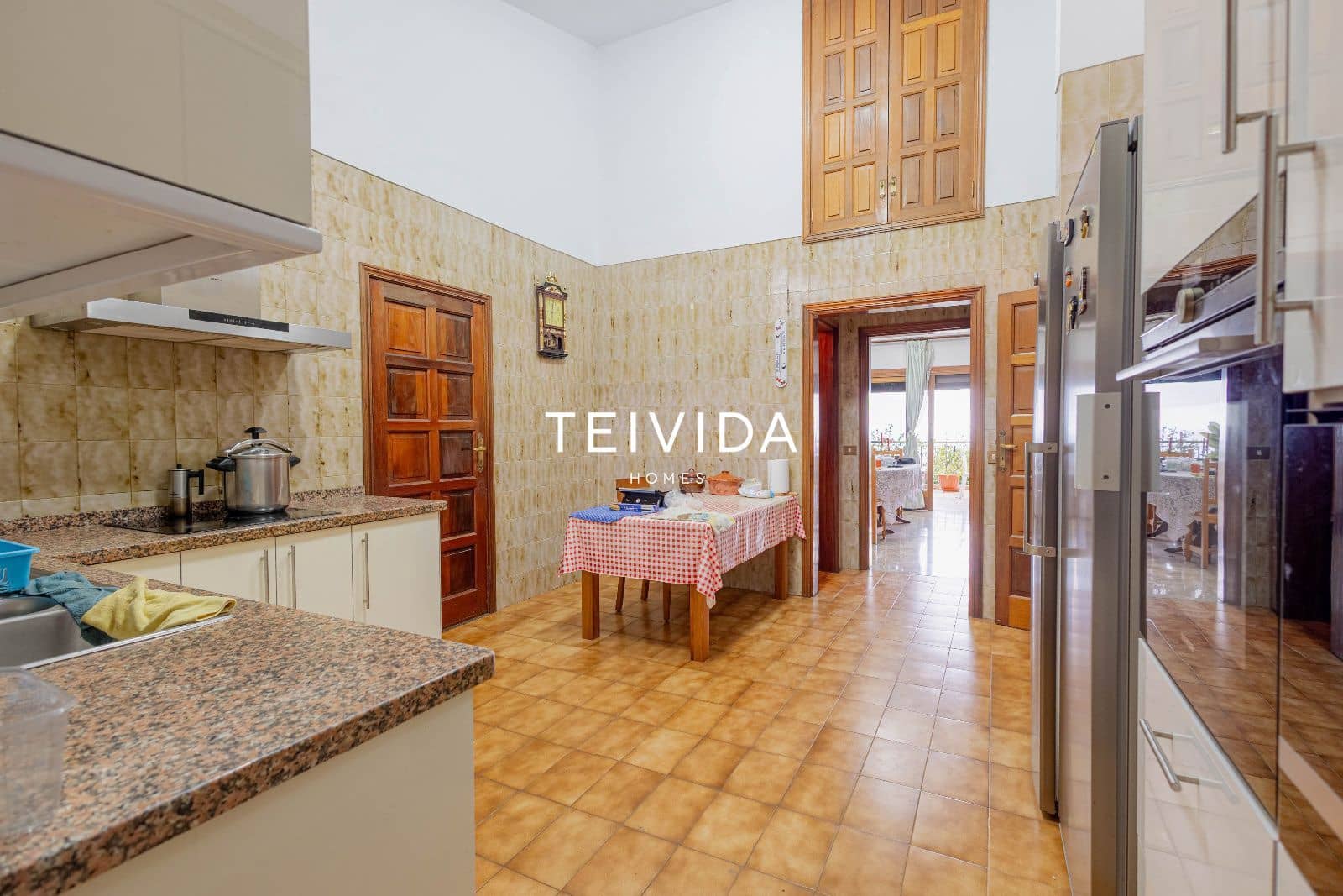 5 bedroom Villa for sale in Santa Cruz de Tenerife with pool garage - € 890,000 (Ref: 9867657)