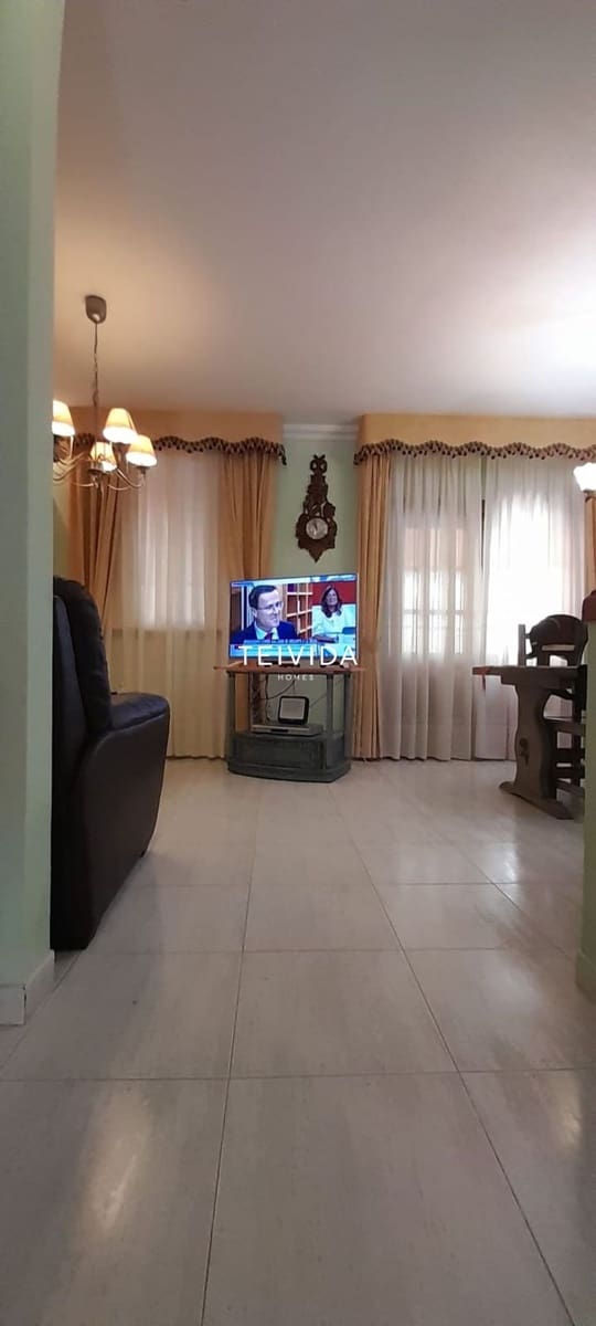 3 bedroom Villa for sale in Las Rosas (Las Galletas) with garage - € 399,900 (Ref: 9867792)