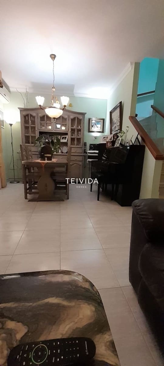 3 bedroom Villa for sale in Las Rosas (Las Galletas) with garage - € 399,900 (Ref: 9867792)
