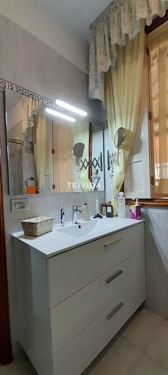 3 bedroom Villa for sale in Las Rosas (Las Galletas) with garage - € 399,900 (Ref: 9867792)
