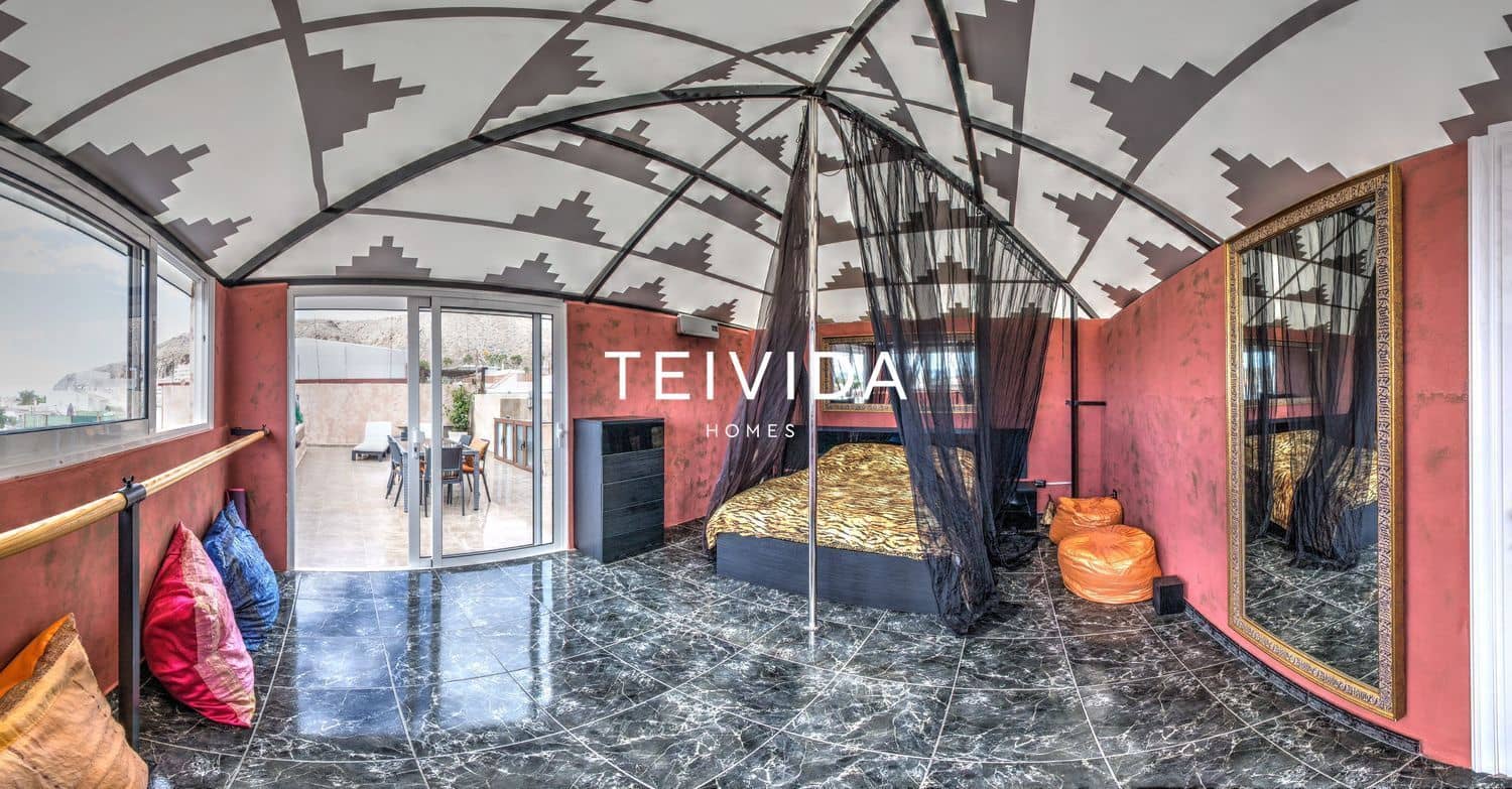 2 soverom Villa til salgs i Palm-Mar med garasje - € 600 000 (Ref: 9867794)