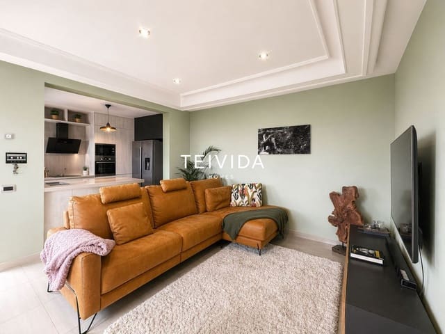 4 soverom Villa til salgs i Las Rosas (Las Galletas), Arona med svømmebasseng garasje - € 475 000 (Ref: 9867795)