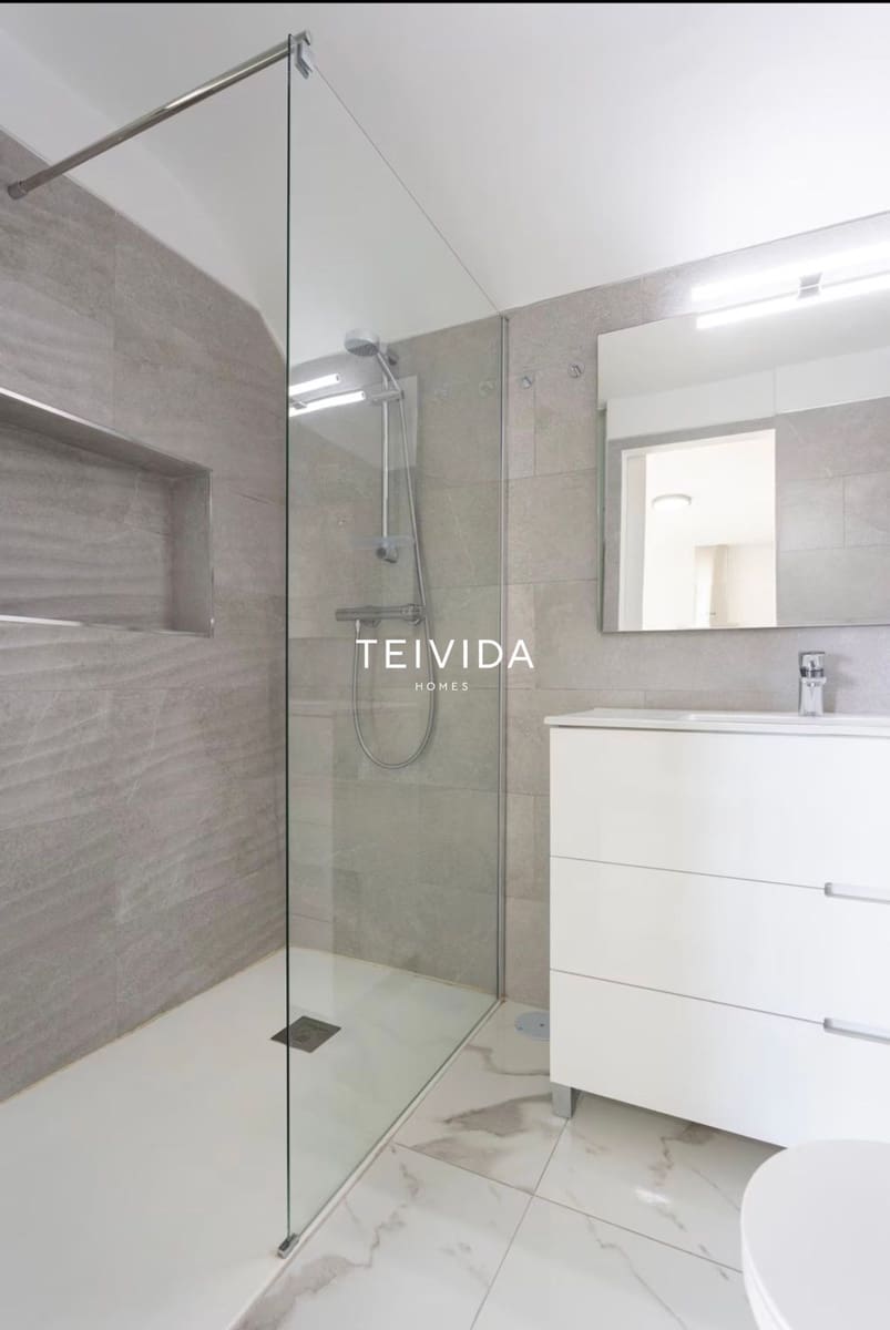 Flat for sale in Santa Cruz de Tenerife - € 315,000 (Ref: 9867796)