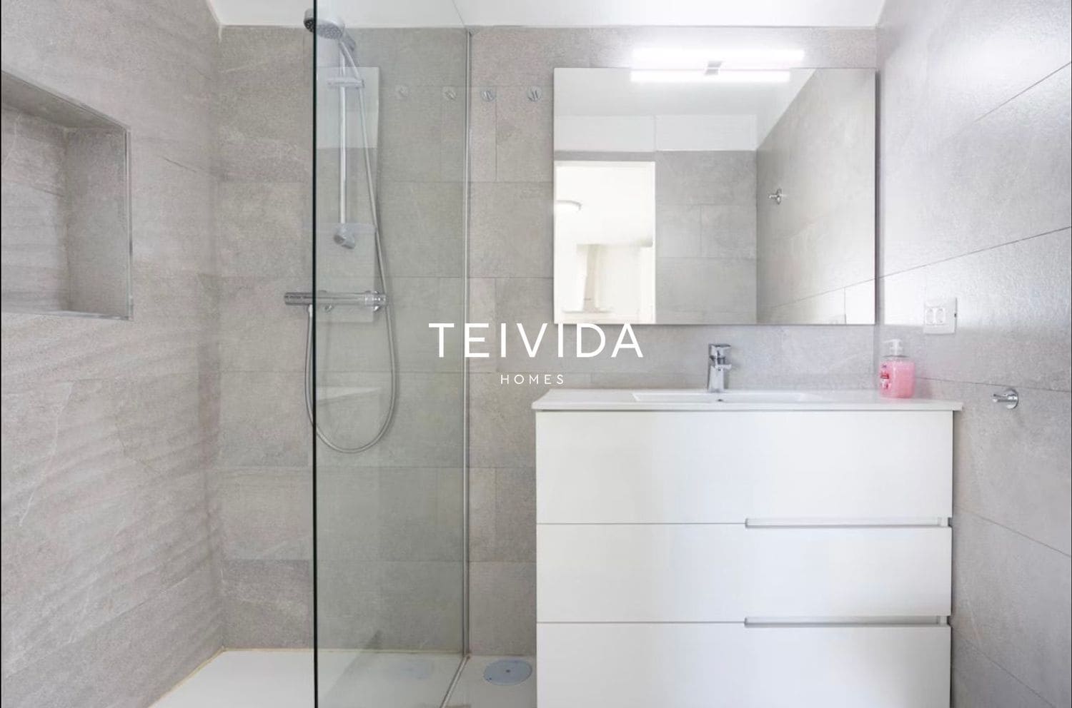 Flat for sale in Santa Cruz de Tenerife - € 315,000 (Ref: 9867796)
