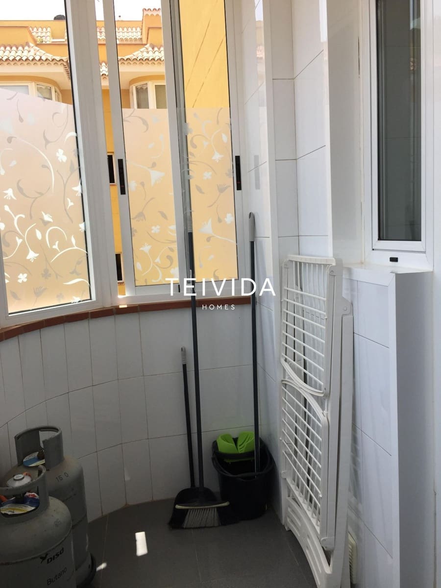 Appartement de 3 chambres à louer à Puerto Santiago avec piscine garage - 2 200 € (Ref: 9872242)