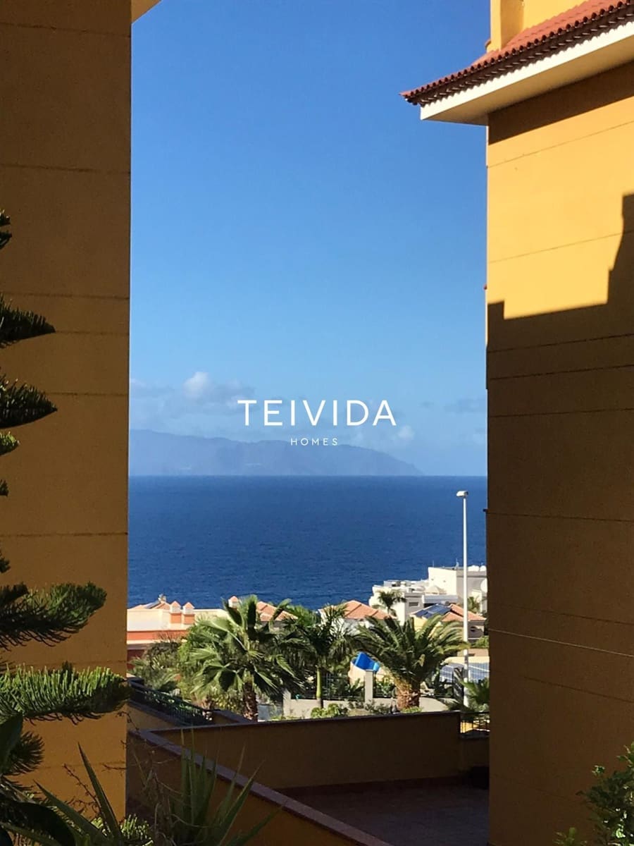 Appartement de 3 chambres à louer à Puerto Santiago avec piscine garage - 2 200 € (Ref: 9872242)