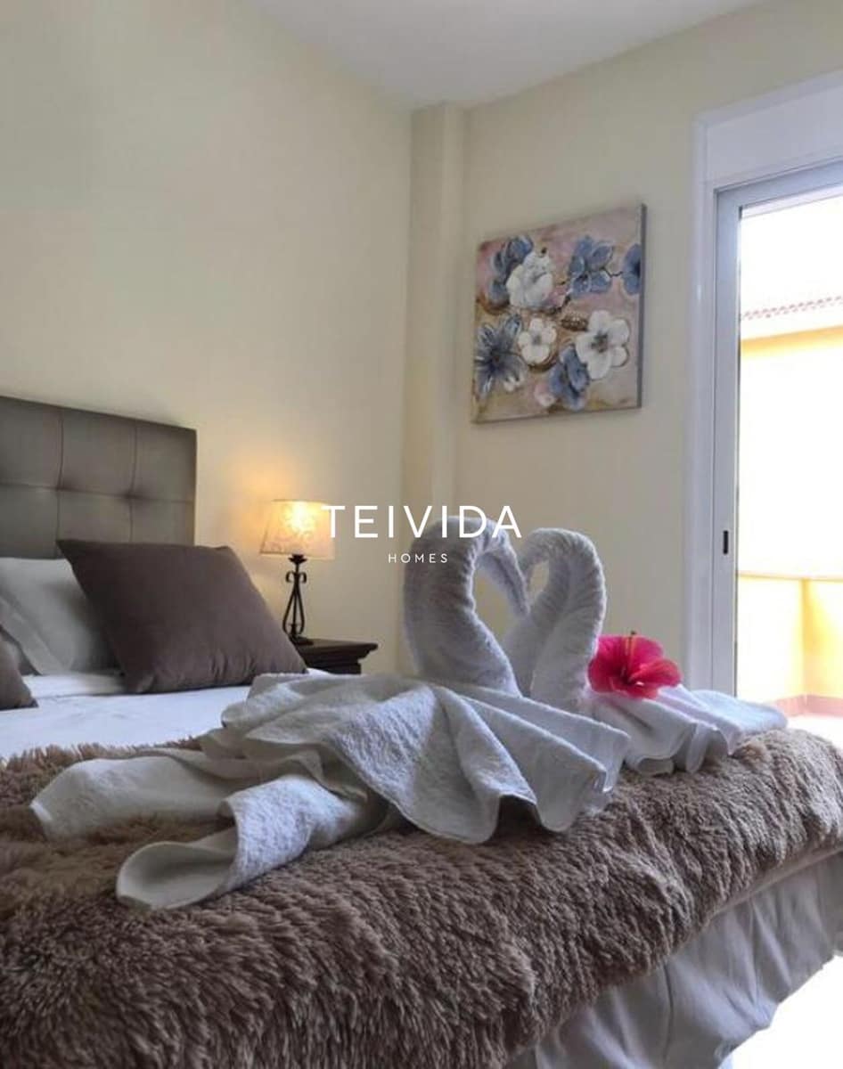 Appartement de 3 chambres à louer à Puerto Santiago avec piscine garage - 2 200 € (Ref: 9872242)