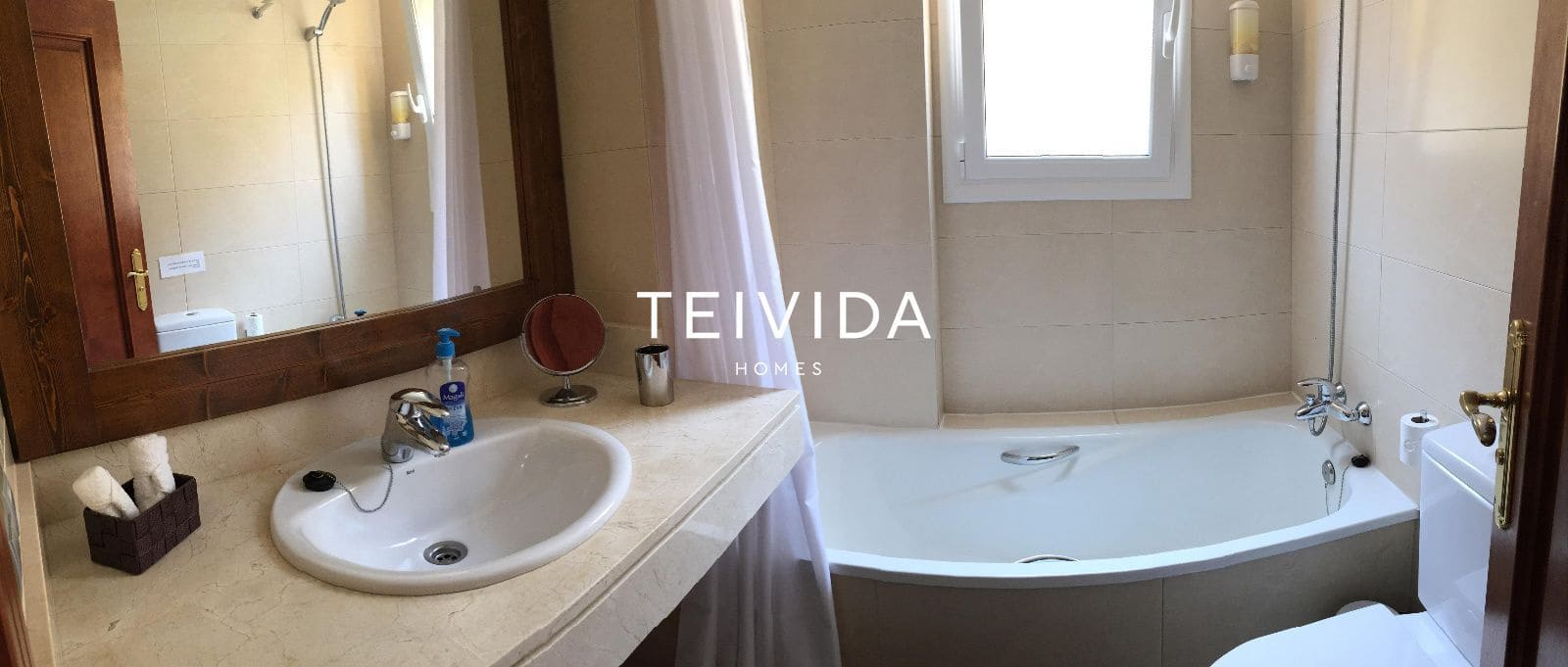 Appartement de 3 chambres à louer à Puerto Santiago avec piscine garage - 2 200 € (Ref: 9872242)