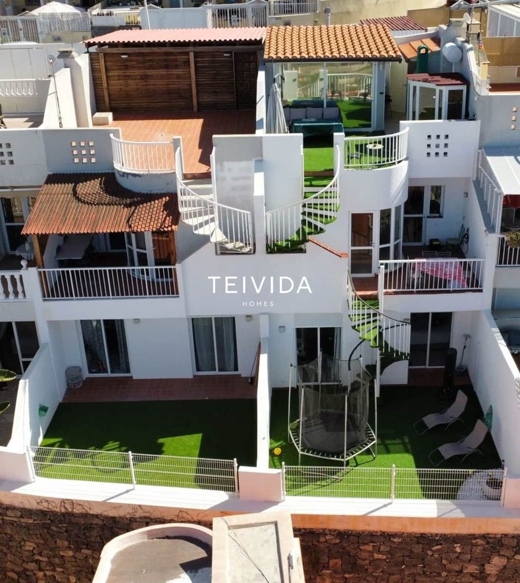 6 bedroom Villa for sale in Los Menores with garage - € 588,000 (Ref: 9883831)