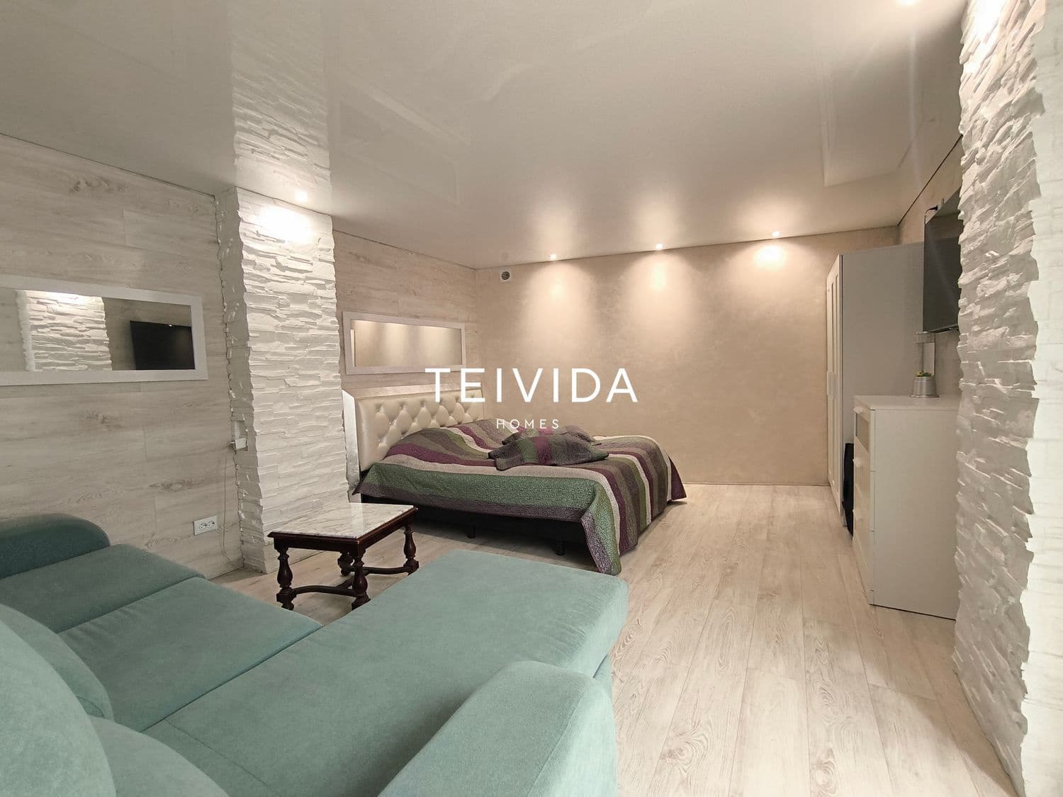 6 bedroom Villa for sale in Los Menores with garage - € 588,000 (Ref: 9883831)