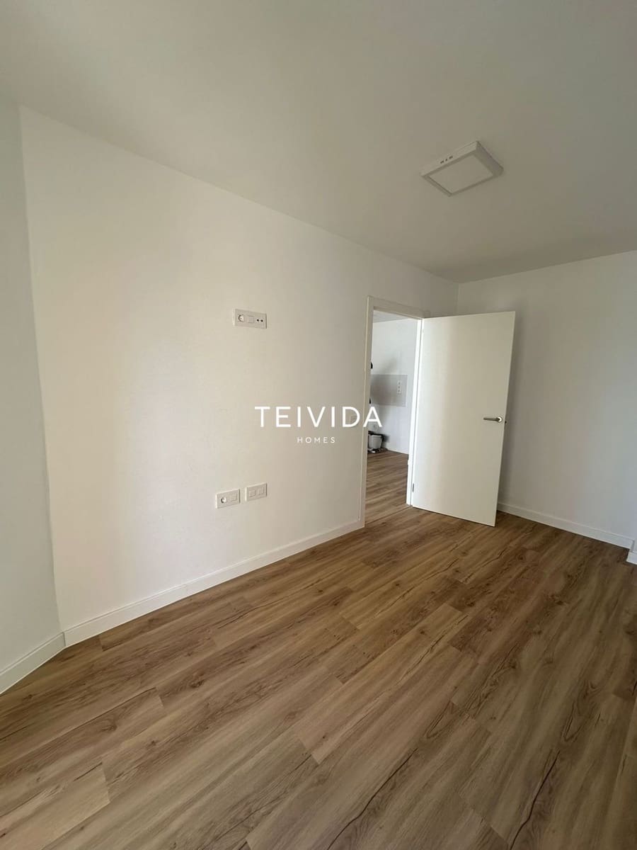 1 chambre Appartement à vendre à Playa de las Americas avec piscine - 280 000 € (Ref: 9883835)