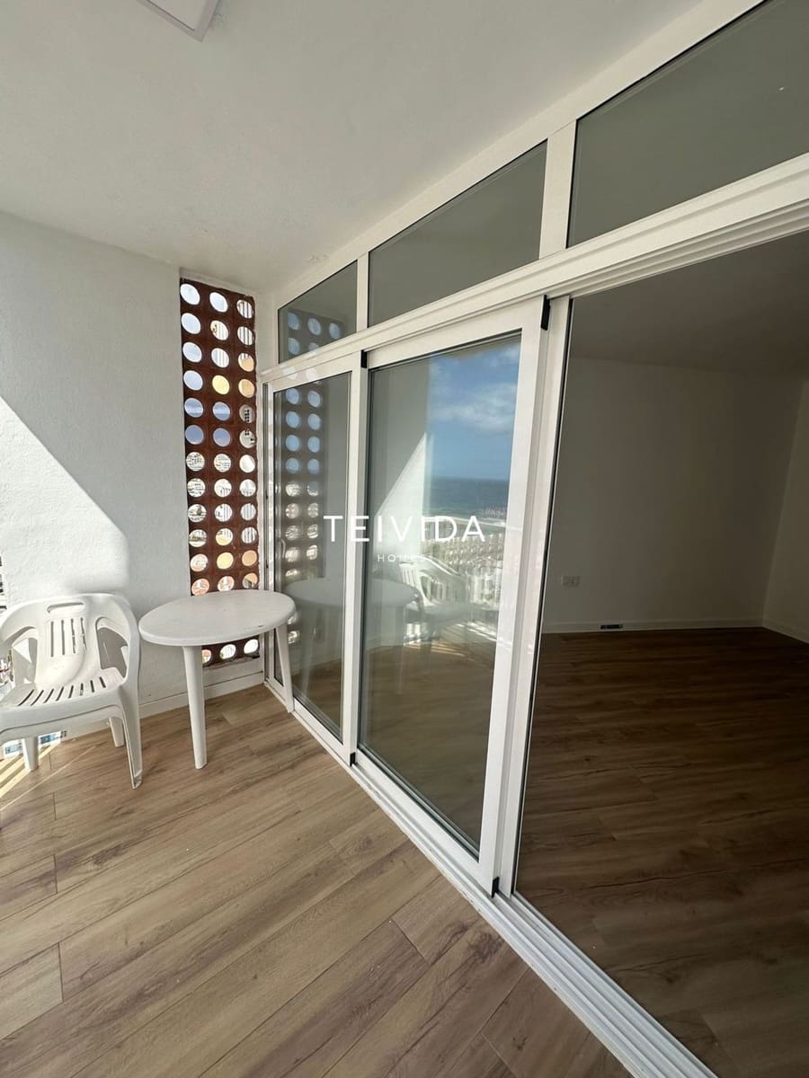 1 chambre Appartement à vendre à Playa de las Americas avec piscine - 280 000 € (Ref: 9883835)