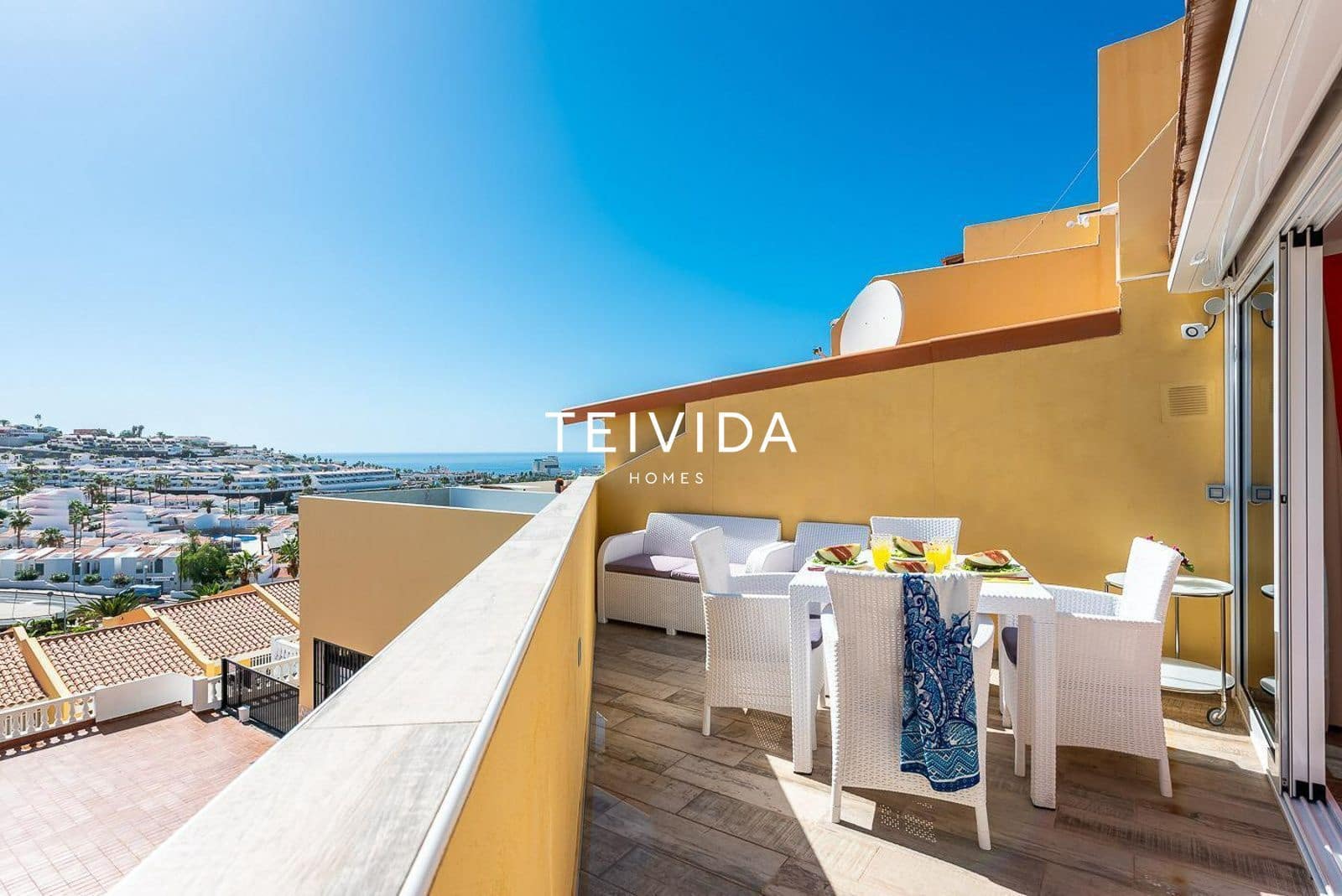 2 sovrum Takvåning till salu i Costa Adeje med pool garage - 495 000 € (Ref: 9883837)
