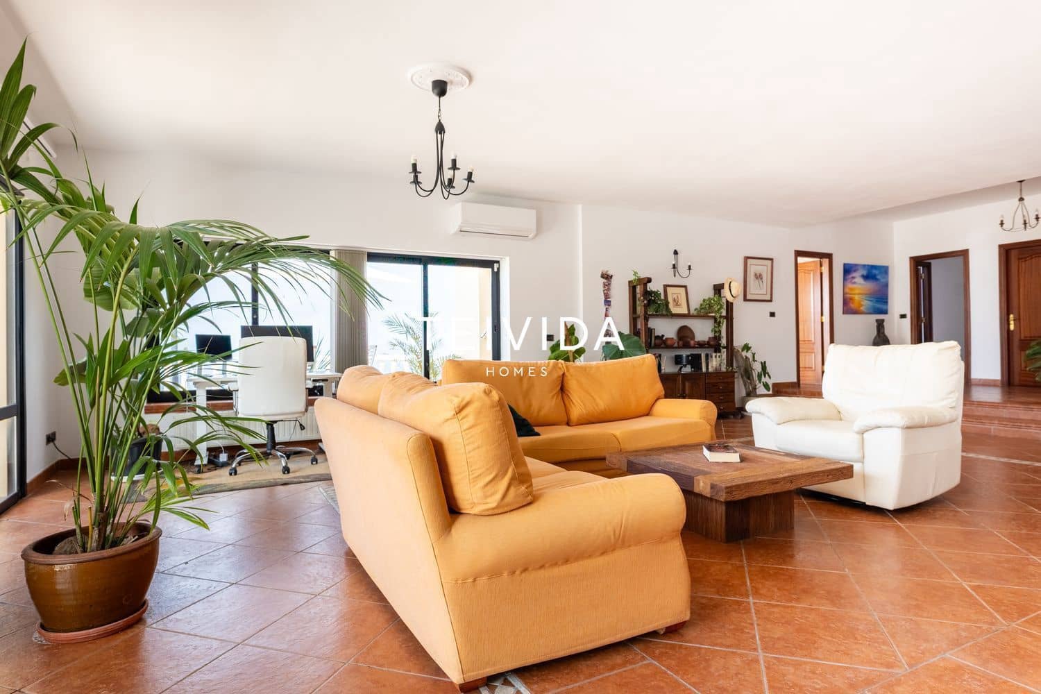 3 bedroom Villa for sale in Tacoronte with garage - € 825,000 (Ref: 9883838)