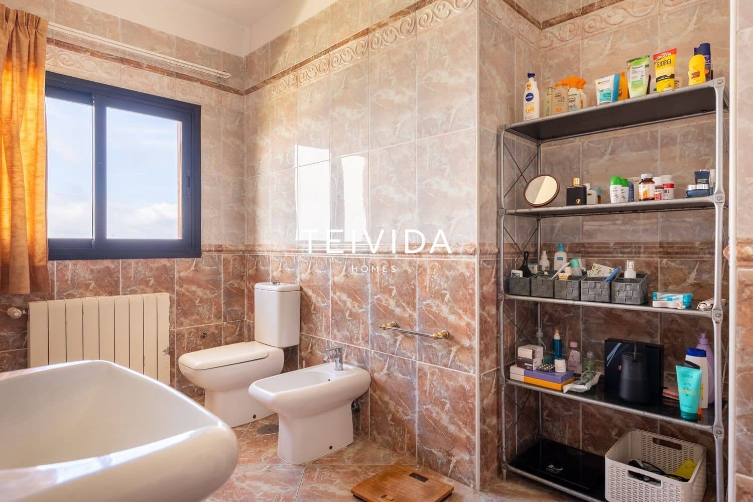 3 bedroom Villa for sale in Tacoronte with garage - € 825,000 (Ref: 9883838)