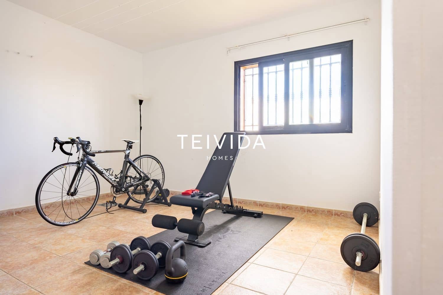 3 bedroom Villa for sale in Tacoronte with garage - € 825,000 (Ref: 9883838)
