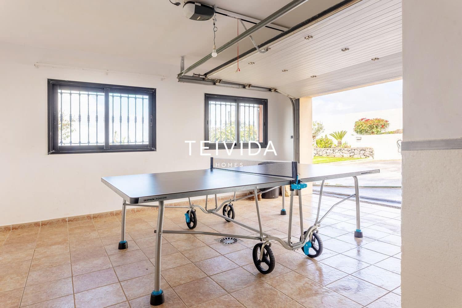 3 bedroom Villa for sale in Tacoronte with garage - € 825,000 (Ref: 9883838)